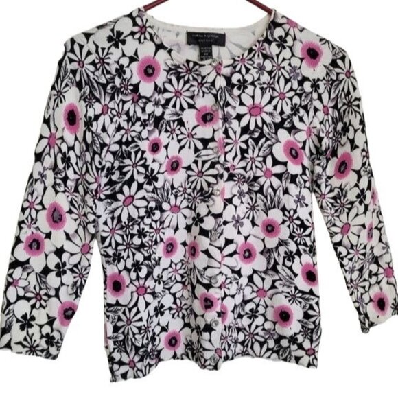 Cable & Gauge Cardigan Sweater White & Pink Flower Rhinestone Looking Buttons - Picture 1 of 9